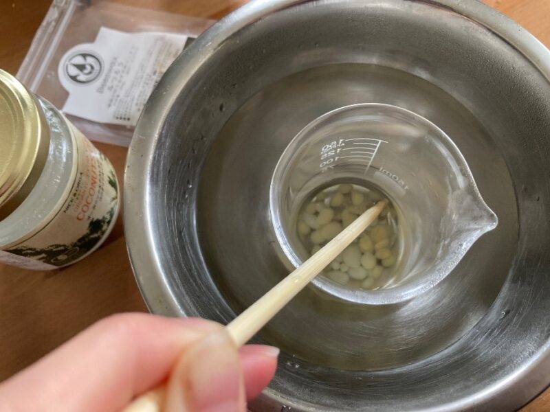 材料３つで簡単 蜜蝋 みつろう の使い方 リップ ハンドクリームを作ろう