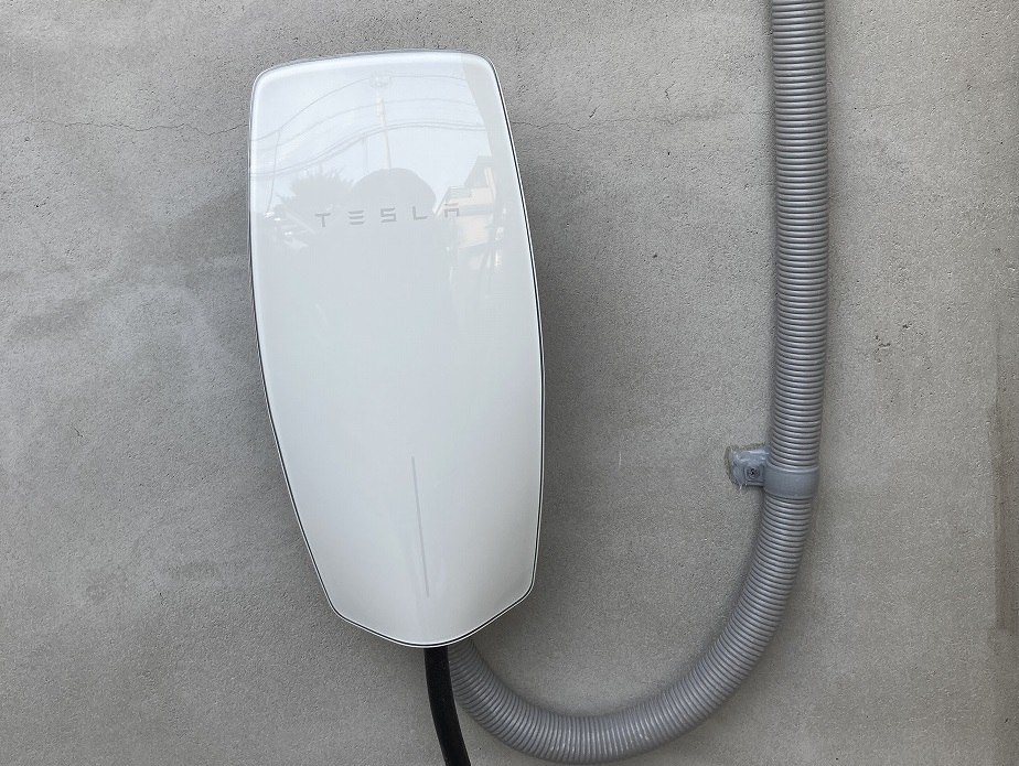 くすみ水色 【美品・使用可能】テスラ ウォールコネクター 充電器 電気